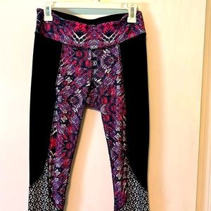 Jockey capri leggings in a small.